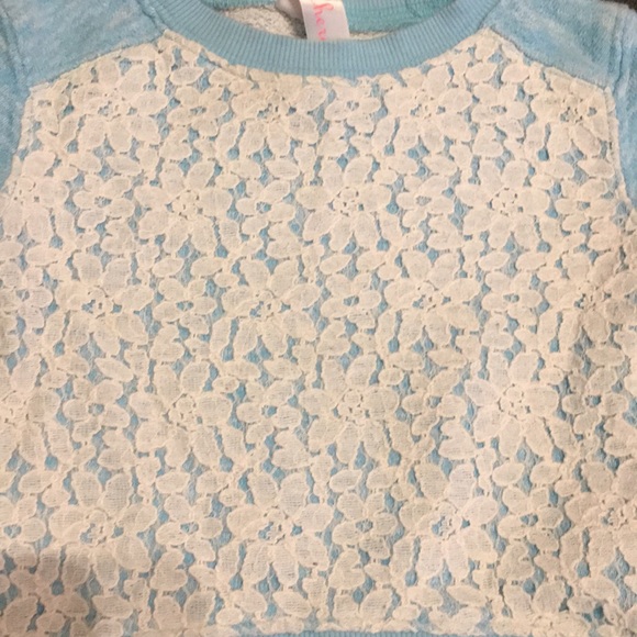 Cute sweatshirt with lace front (size 12 months) - Picture 2 of 4